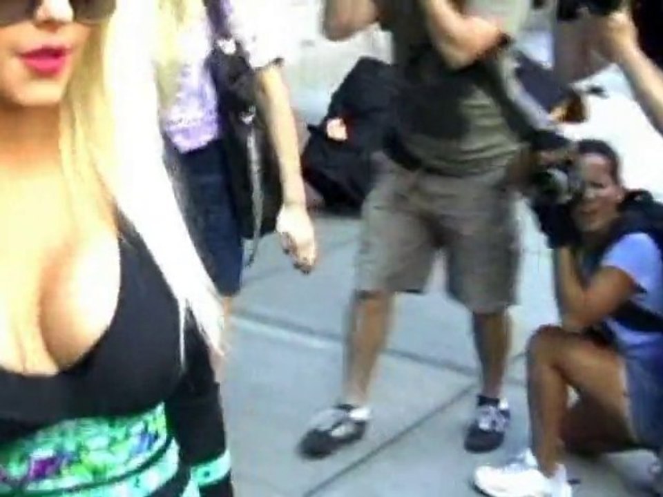 SNTV - Exklusiv: Aguileras Karriere