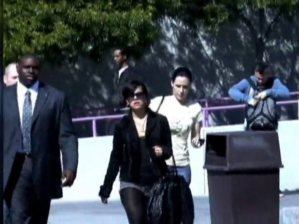 Pregnant Lily Allen ill