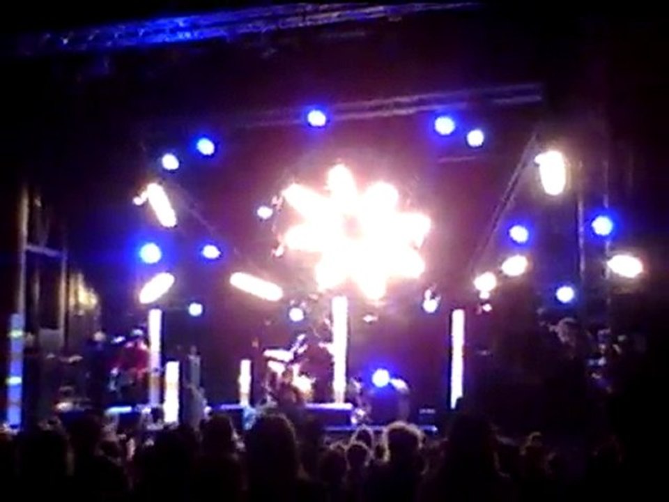 Nosfell Majodilo tepü jaredü au festival des Vers Solidaires