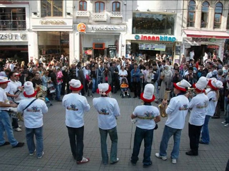 Saem Bandosu Fanatik Gazetesi Klibi