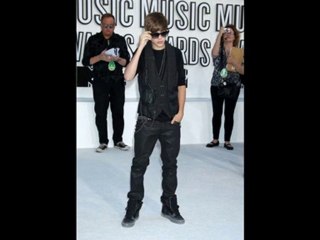 Justin Bieber and His Suave Fashion and Style