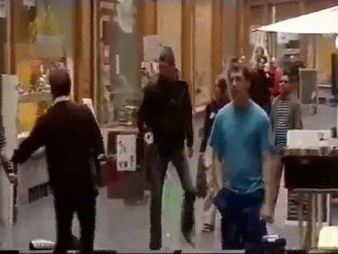 Caméra cachée qui tourne trés mal... aie!!!(HQ)