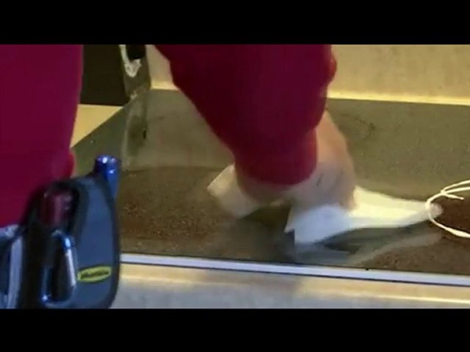 Comment nettoyer sa plaque cuisson vitroceramique ?