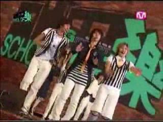 Siwon-SchoolOfRock-02