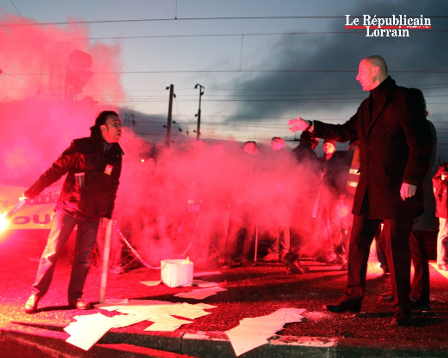 Des manifestants bloquent la gare de Thionville