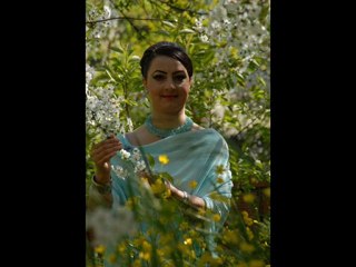 GÖNÜL ERGÜN    :: BÜTÜN DÜNYA SENİN OLSUN