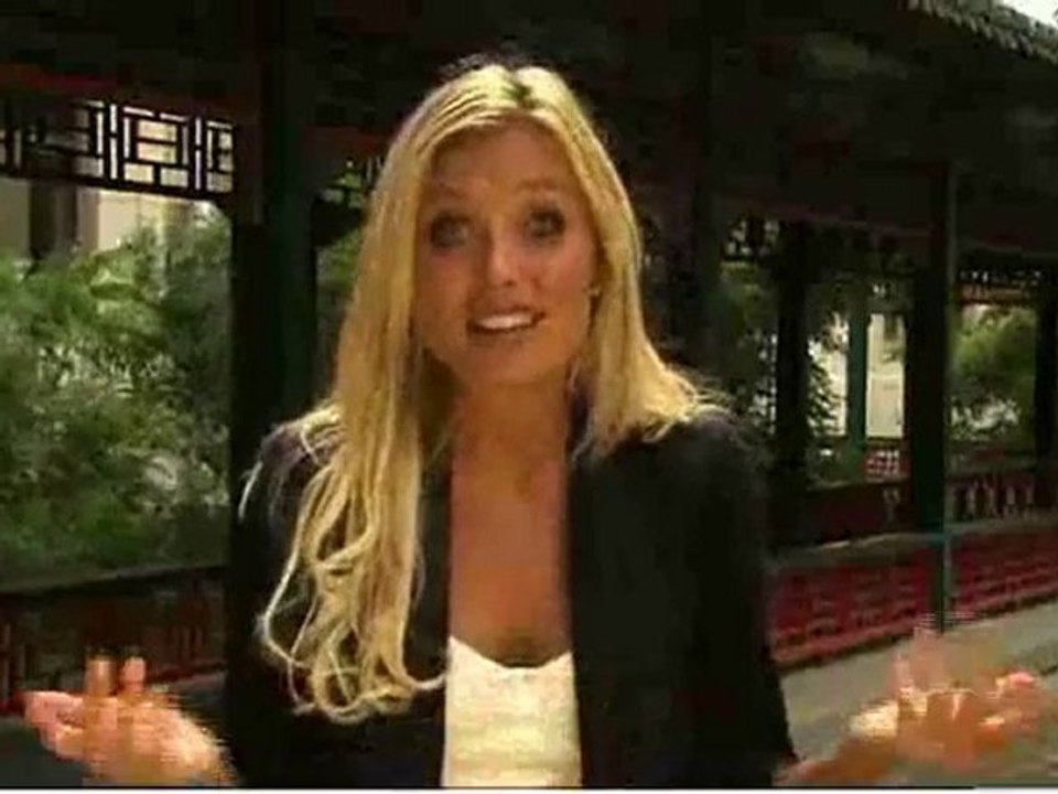 Miss Univers : Virginie Dechenaud parle en Anglais.... Fun