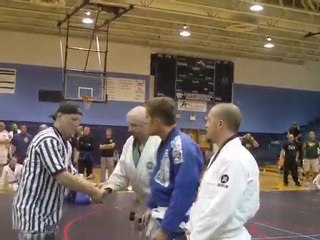 Nashville dentist 6158228262 Dr. Scott Harbin doing BJJ