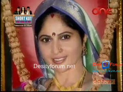 Woh Rehne Wali Mehlon Ki - 21st October 2010 pt2