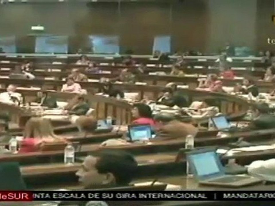 Sociedad ecuatoriana exige que banqueros cumplan la ley y se