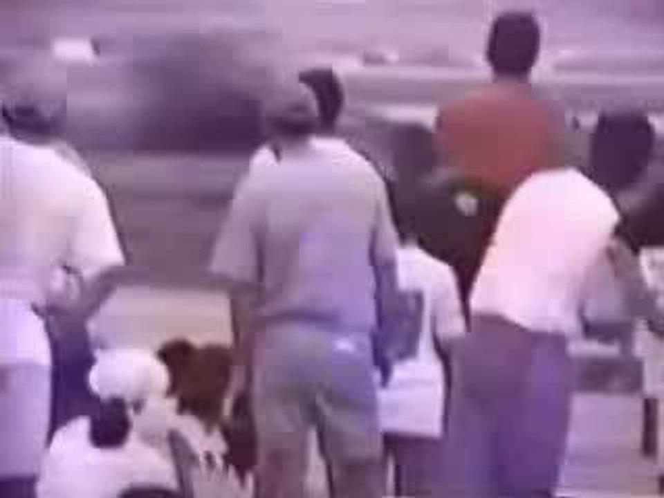 biplane has a lumpy landing