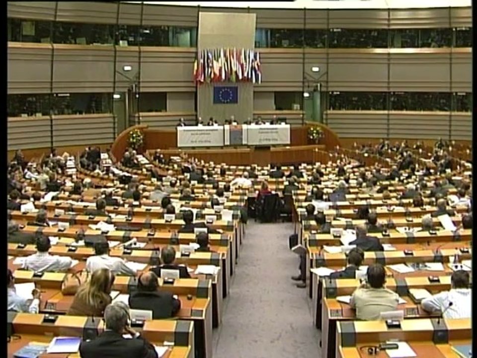 [60SEC] Wolf Klinz on Europe facing financial economic and s