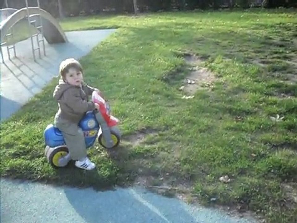 Robin sur la moto