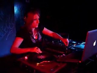 Poison Lips - Bass In Your Face Part II