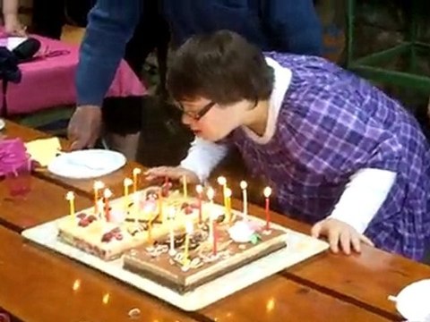 aout 2010 annif de Marion a la salle Soméca 1 partie