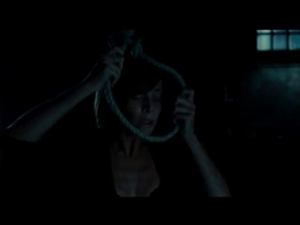 Julia's Eyes - Opening Scene