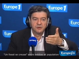"Un fossé se creuse" avec les médias