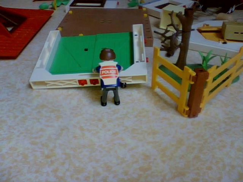 Playmobile ville détruite