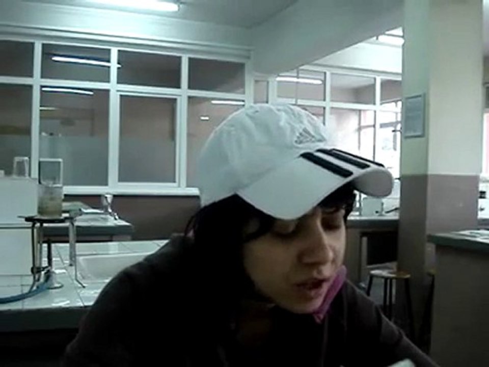 Şapkalı Kız Elif Sevdana gönül verdim www.saruhanlar.net