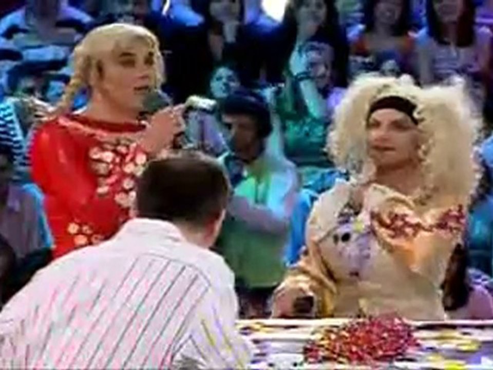 Gürgen Öz - Tv Makinası - Nuri Alço Skeci