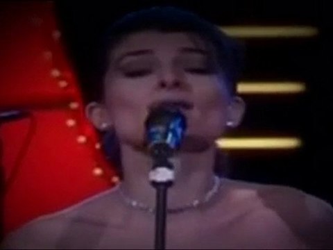 Gül Yazıcı - Bilmem niye bir bûseni sen çok görüyorsun.HD