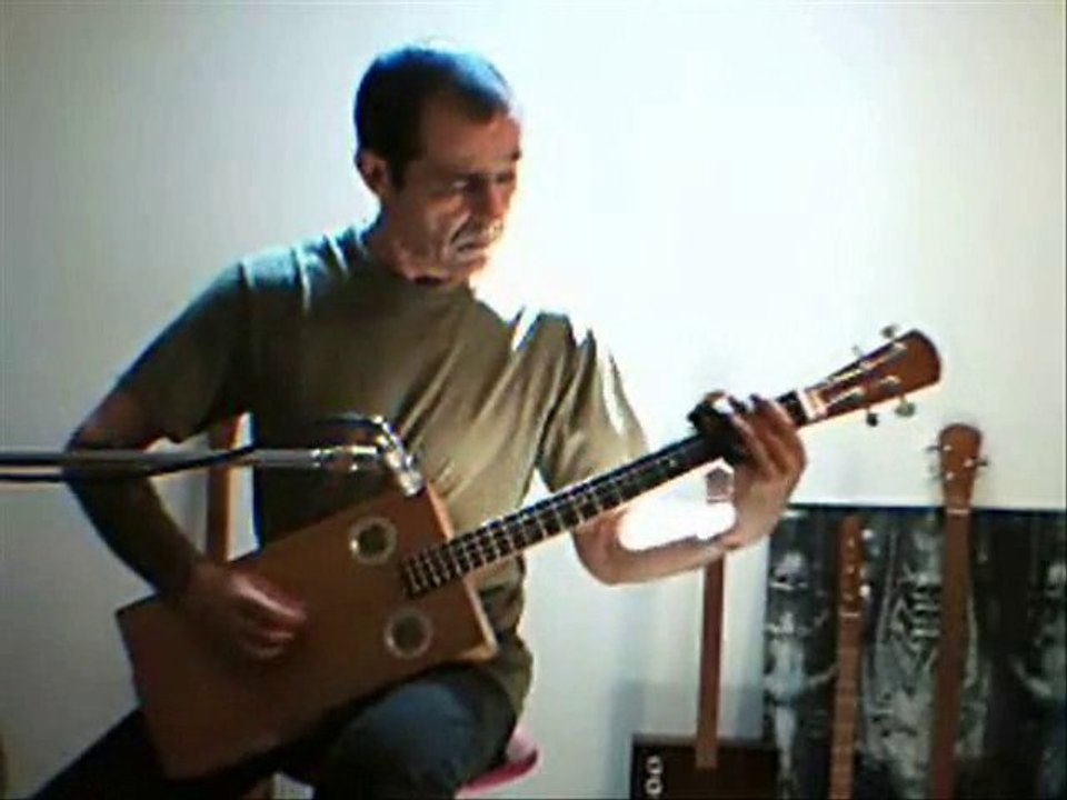 Led Zeppelin cover on Homemade Box Guitar