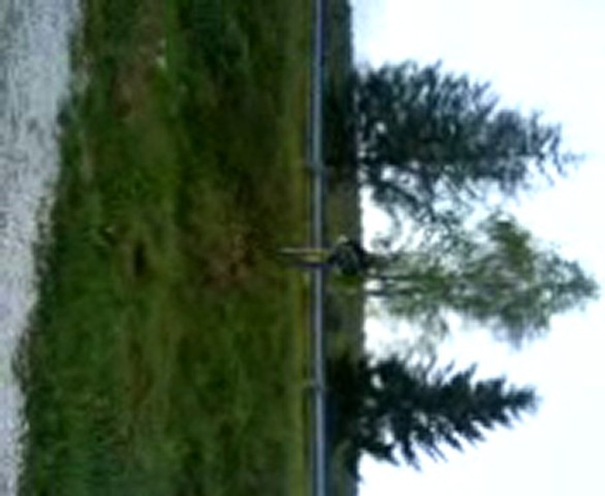 Julien qui se mange en velo.