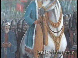 İZNİK'TE BETON YIĞINLARI SANAT ESERİNE DÖNÜŞÜYOR