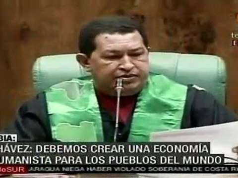 Presidente recibe doctorado honoris causa: Nuestro lugar y nuestra misión es salvar la causa humana