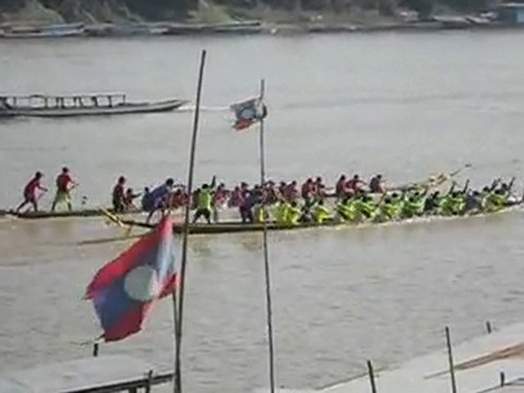 courses de pirogues sur le mekong