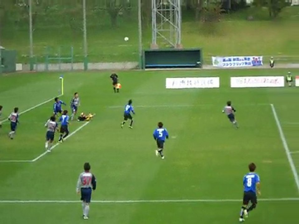 2010JFL後期第12節　ブラウブリッツ秋田vs流通経済大学FC　久保田が突き放す！