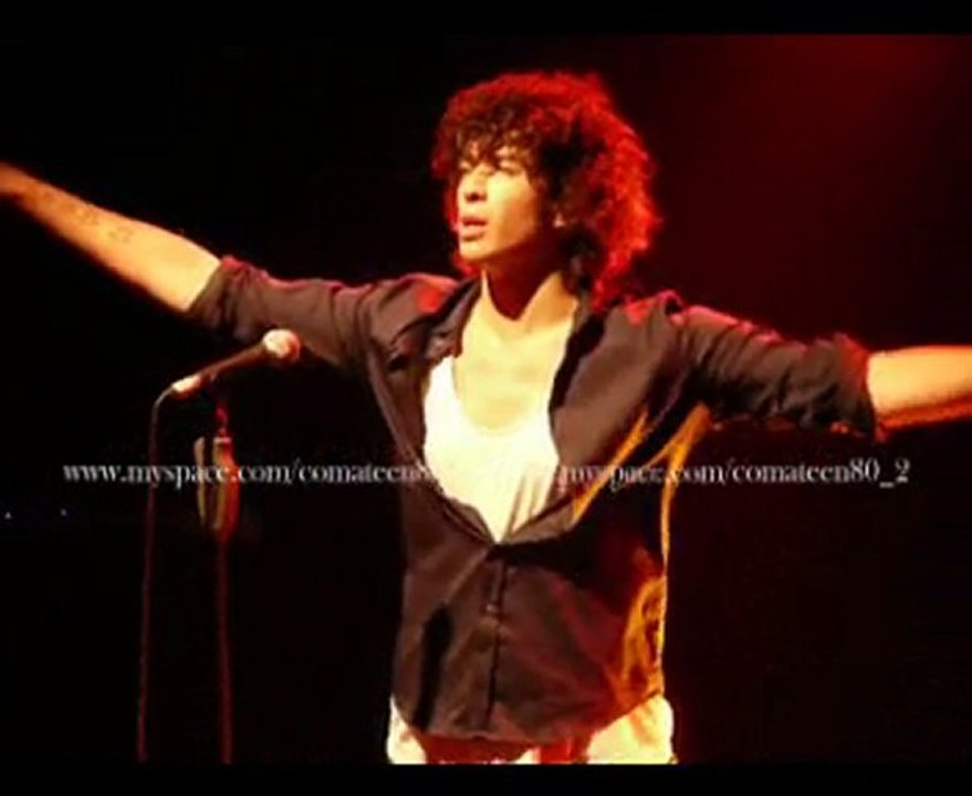 JULIAN PERRETTA - KINGS & QUEENS