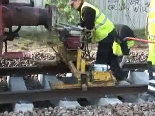 Comment on refait une voie ferrée