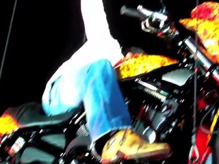 Samm Levine, Held Up Crackle, Kevin Pollak, Vamped Out