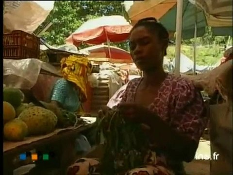 Colère des commerçants de Mayotte avant la visite de Jacques Chirac