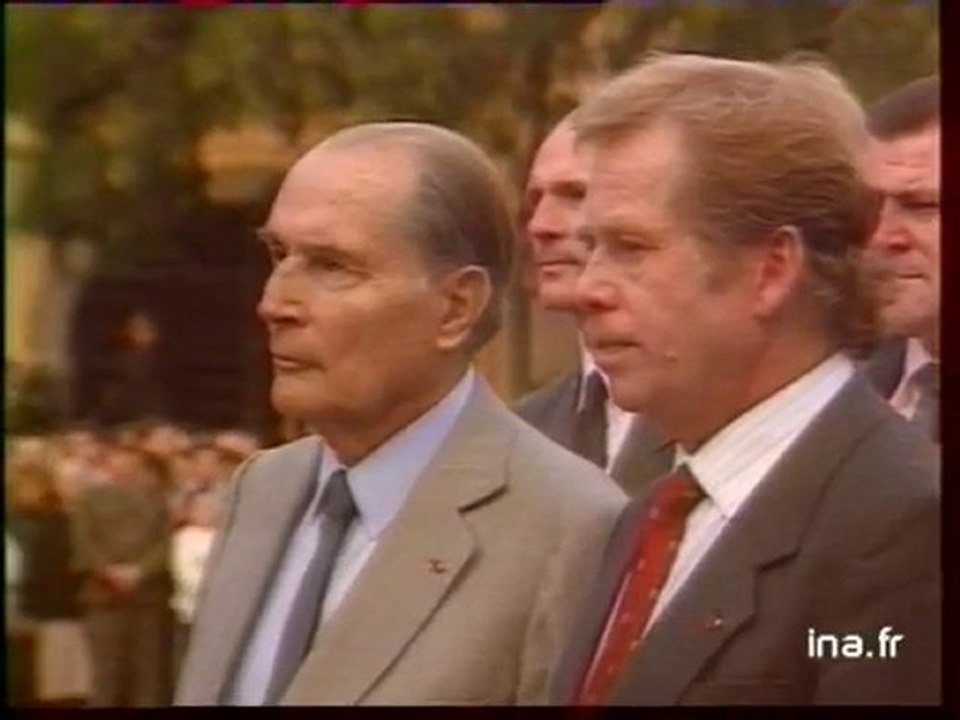 Golfe/ambassade/france+F MITTERRAND : Bratislava (Tchécoslovaquie)