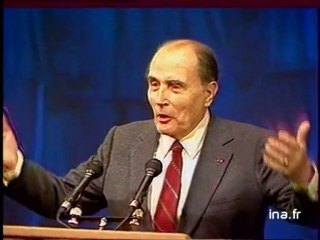 MITTERRAND AU MUSEE DES ARTS DECORATIFS