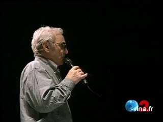 Charles Aznavour au Palais des Congrès - Archive INA