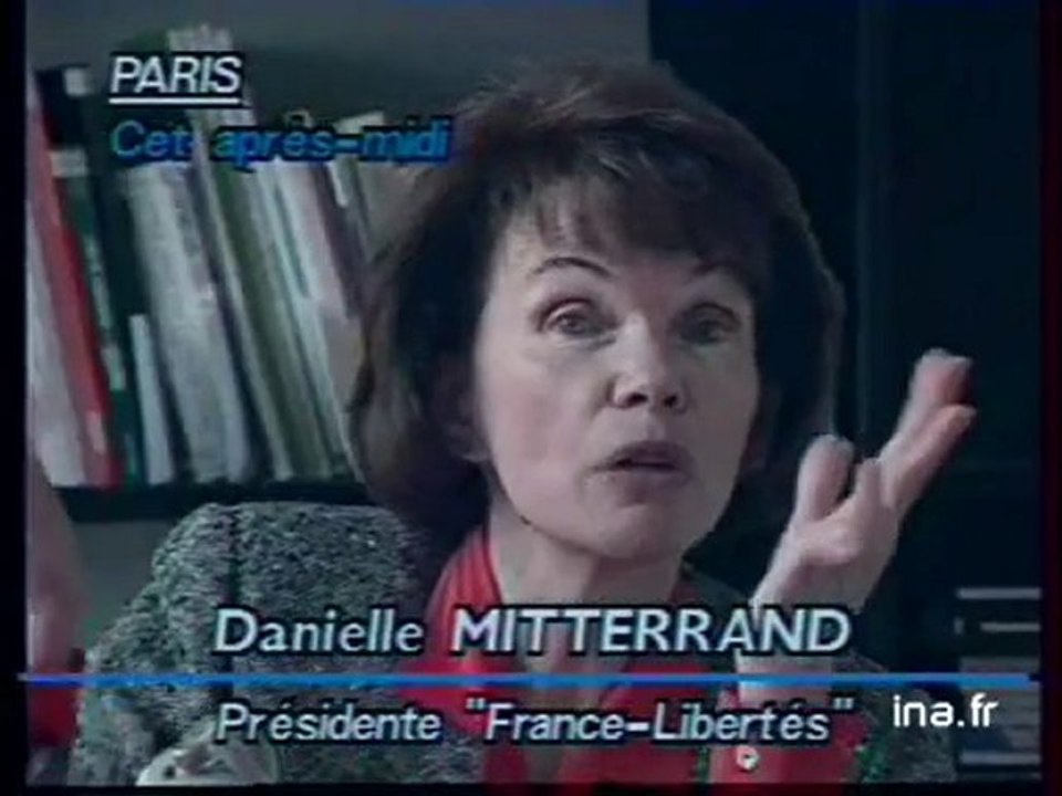 Danielle MITTERRAND / kurdes