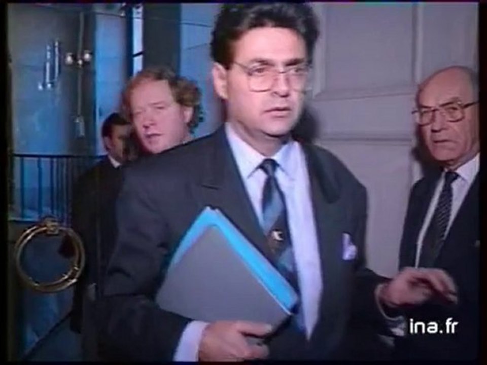 L'OPPOSITION ATTAQUE LA CSG