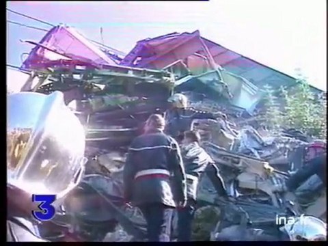 ACCIDENT TRAIN : JACQUES FOURNIER DG SNCF - JEAN LOUIS BIANCO MINISTRE DES TRANSPORTS