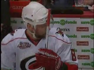 Carolina Hurricanes-Vancouver Canucks Highlights (10/17/10)