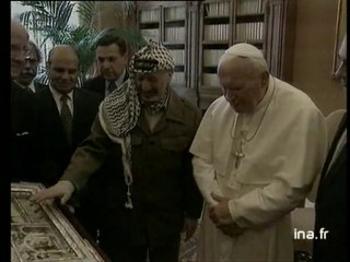 OFF ARAFAT/JEAN PAUL II
