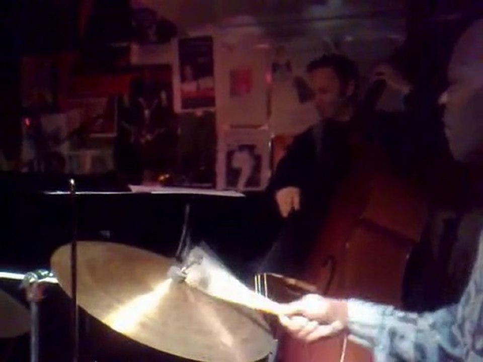 Boze Pravde - Mym Trio