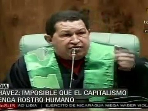 Chávez recibe doctorado honoris causa y renueva cooperación con Libia