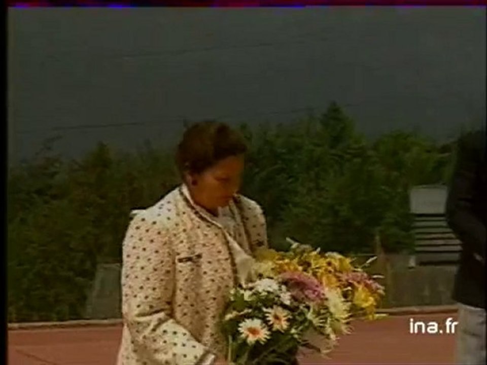 SIMONE VEIL A STRUTHOFF