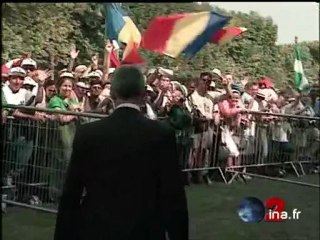 Jean-Paul II sous haute surveillance - Archive INA