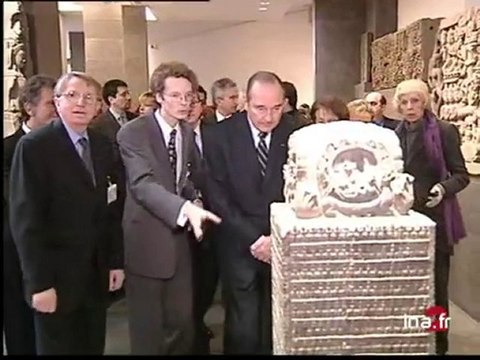[Plateau brève : inauguration du musée Guimet par Jacques Chirac]