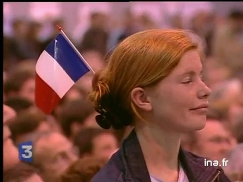 Jacques Chirac en meeting à Rennes fustige le Pen
