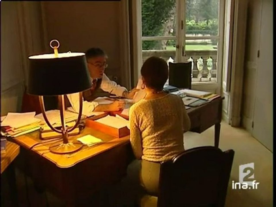 [Dénonciation de la Cour des Comptes sur les avantages des fonctionnaires]